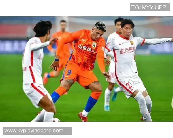 克雷桑精彩表现助力泰山队大胜对手5-1再添一城