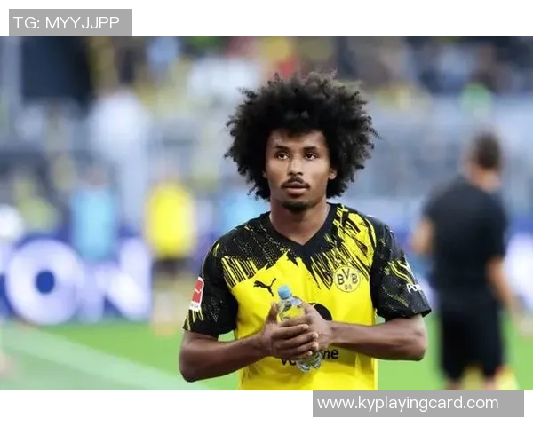 德媒报道阿德耶米将与多特蒙德高层会谈或面临罚款与禁赛风险