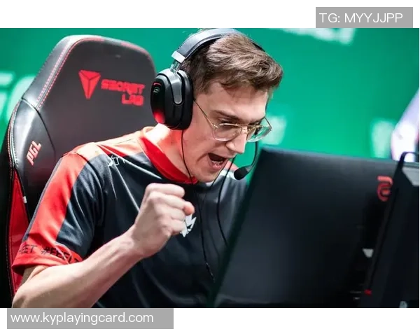 乔治父亲谈儿子未入蓝军名单的心态引导与努力的重要性