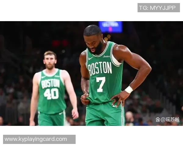 杰伦布朗直言强队比赛遭偏哨判罚不公引发热议