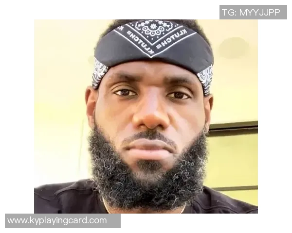 岁月无情勒布朗的坚持与挑战展现出运动员的真实面貌